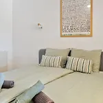 Authentic Groundfloor In Beautiful Villa, Apartament