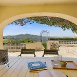 Authentic Groundfloor In Beautiful Villa, Apartament Jávea