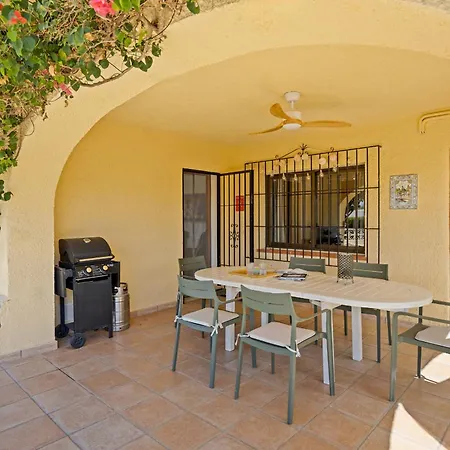 Апартаменты Authentic Groundfloor In Beautiful Villa, Хавеа